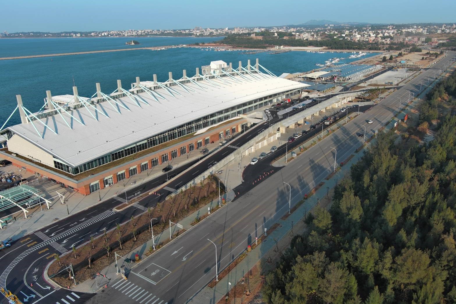 金門港旅運中心整備作業持續推進 試營運日期順延2月3日登場